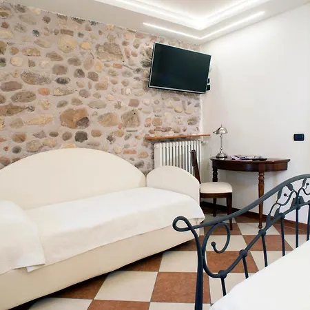 Oda ve Kahvaltı Relais Sweet Days Peschiera del Garda