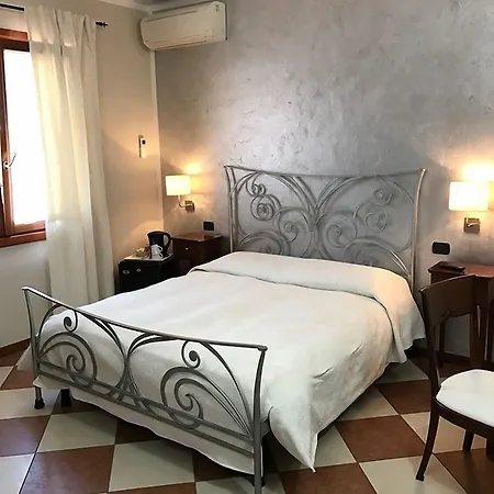 Relais Sweet Days Oda ve Kahvaltı 4*